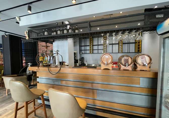 Business Property for Rent 2+1 in Tirana - 1,400 Euro