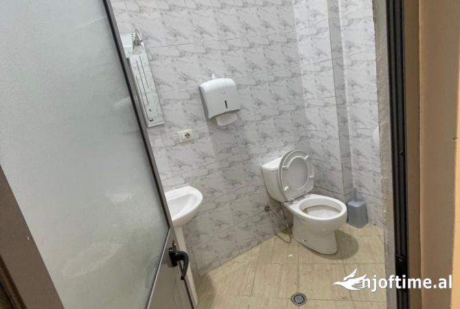 Ambient biznesi me qera 