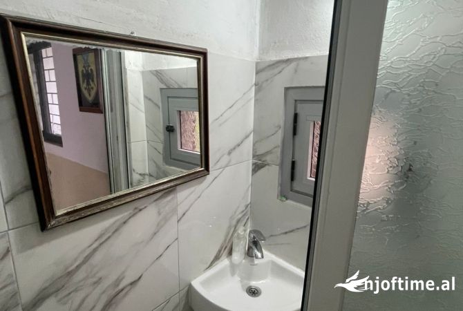 Ambient biznesi me qera 