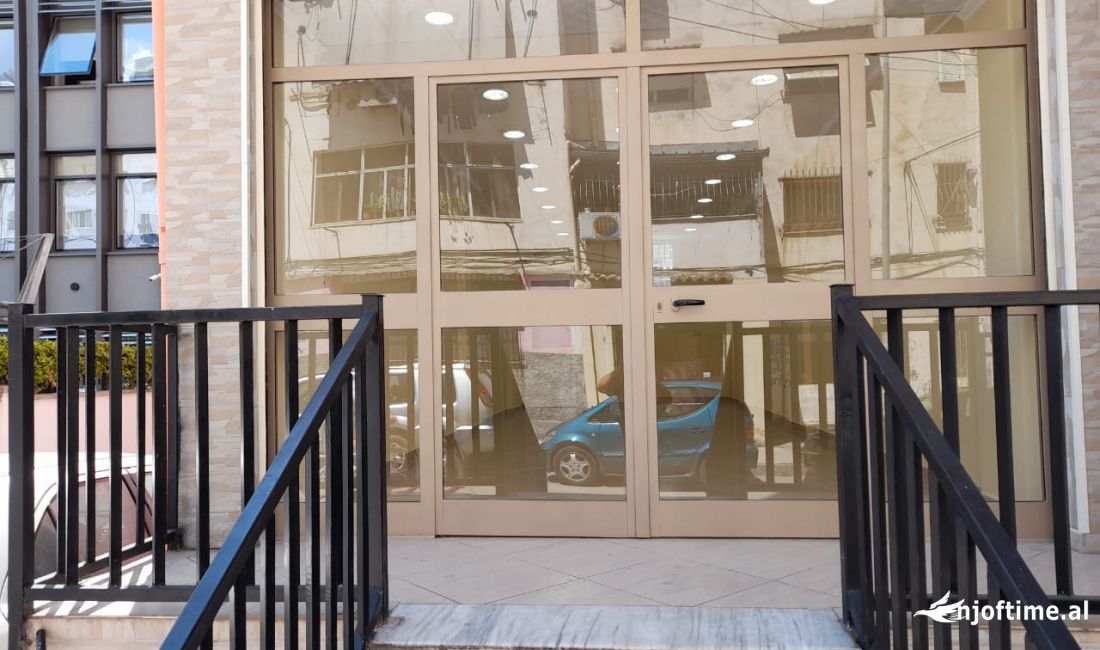 Dyqan per shitje tek Vasil Shanto!