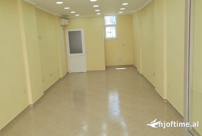 Business Property in Sale 1+1 in Tirana - 155,000 Euro