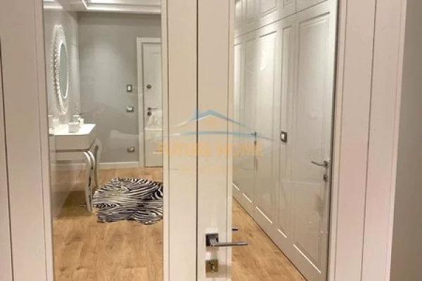 Shtepi ne shitje Apartament ne Tirane, 2+1, Mobilimi E mobiluar, Pagesa 355,000  Euro.