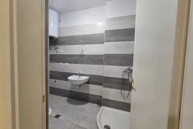 Business Property for Rent 1+1 in Tirana - 650 Euro