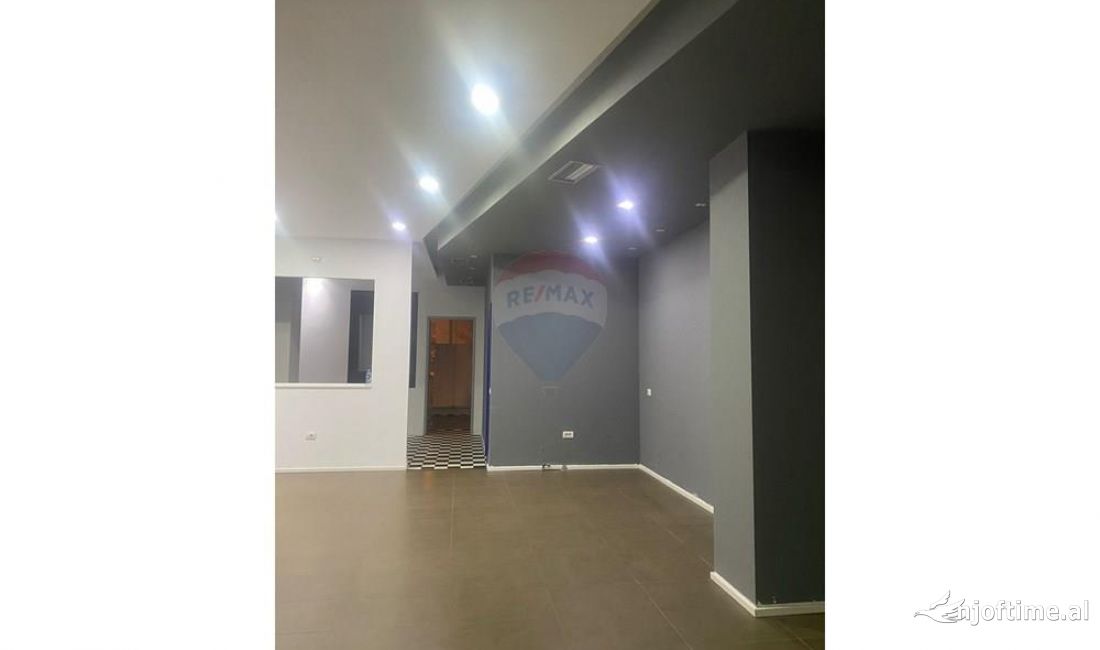 AMBIENT PER QIRA , PALLATI ME SHIGJETA!