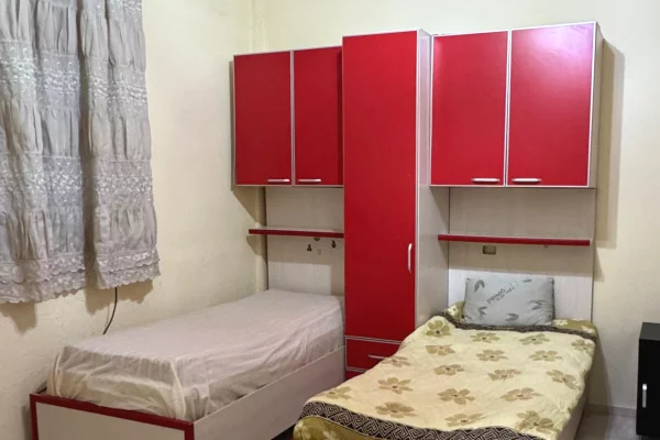 Garzoniere, 27.000 lek, Perball Pallatit me Shigjeta 