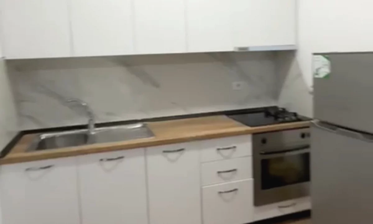 Shtepi me qera Shtepi Private ne Tirane, 1+1, Mobilimi E mobiluar, Pagesa 40,000  Leke.