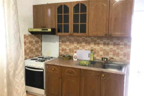 Shtepi ne shitje 1+1 ne Tirane - 30,000 Leke