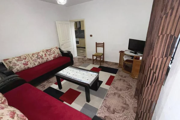 Shtepi ne shitje 1+1 ne Tirane - 35,000 Leke