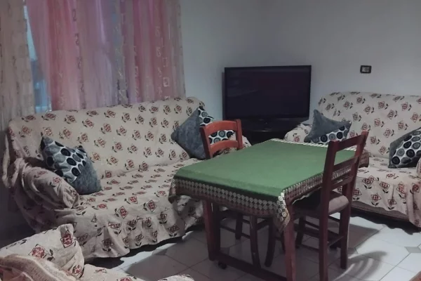 Shtepi me qera 1+1 ne Tirane - 30,000 Leke
