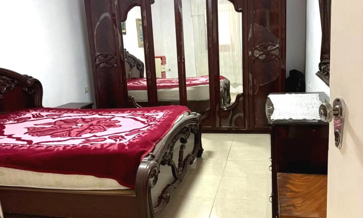 Shtepi me qera Shtepi Private ne Tirane, 1+1, Mobilimi E mobiluar, Pagesa 40,000  Leke.