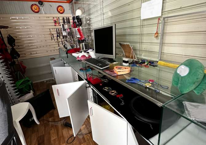 Pajisje biznesi ne shitje 1+1 ne Tirane - 7,000 Euro