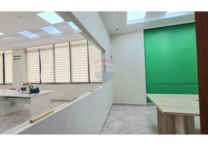 Business Property for Rent 3+1 in Tirana - 900 Euro