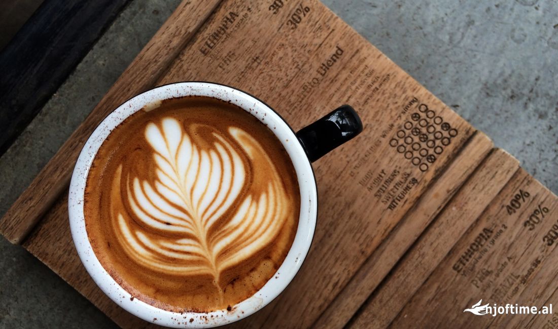 SHITET BIZNES BAR-KAFE PRANE LSI NE BLLOK