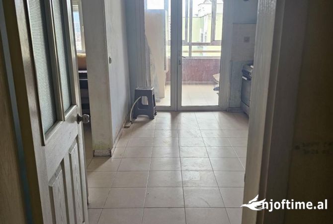 Appartamento in vendita a Tirana 3+1, Arredato