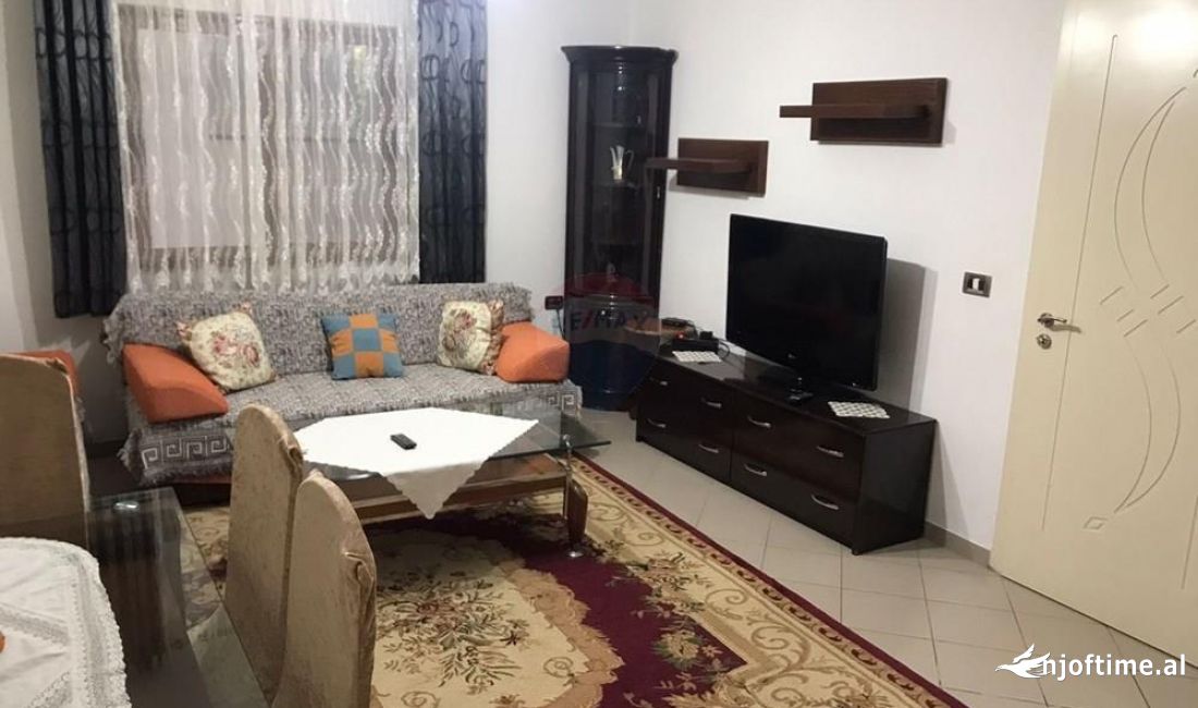 Shtepi me qera Apartament ne Tirane, 2+1, Mobilimi E mobiluar, Pagesa 40,000  Leke.