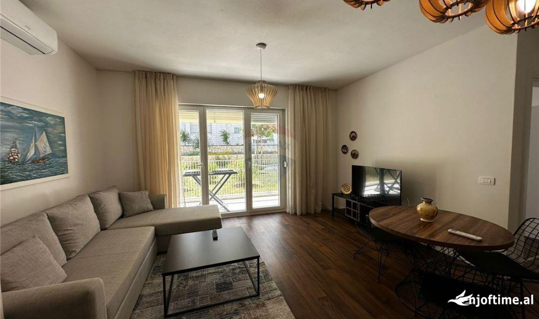 Shtepi me qera Apartament ne Tirane, 1+1, Mobilimi E mobiluar, Pagesa 500  Euro.