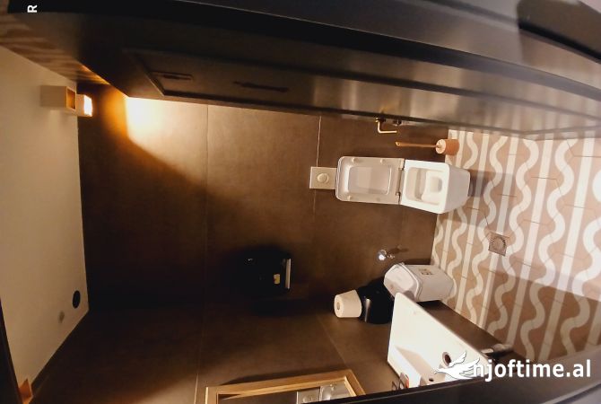 Ambient biznesi ne shitje 2+1 ne Tirane - 249,000 Euro