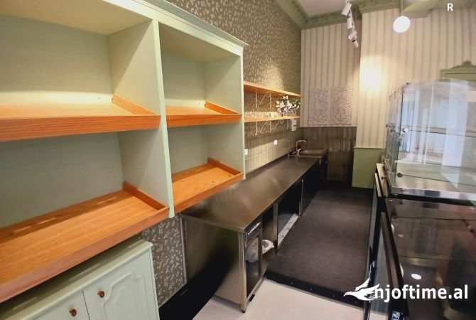 JEPET ME QIRA BAKERY-COFFEE TEK KOMPLEKSI ASL