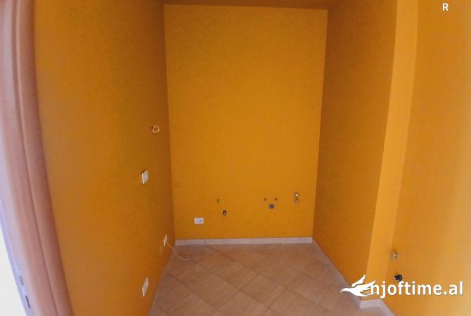 Apartament 1+1 ne Myslym Shyri, ideal per Airbnb ose zyra