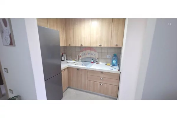 Appartamento in vendita a Tirana 1+1, Arredato