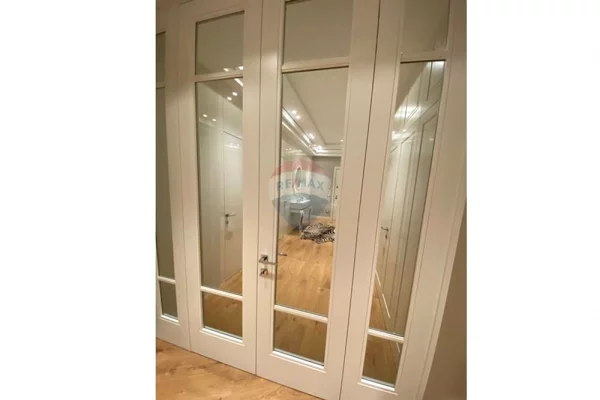 Appartamento in vendita a Tirana 3+1, Arredato