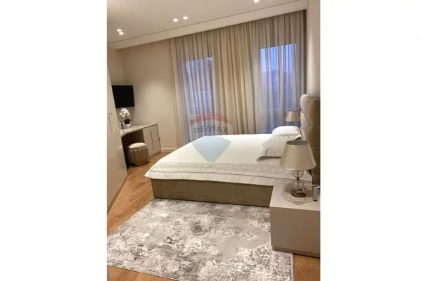 Appartamento in vendita a Tirana 3+1, Arredato