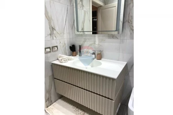 Appartamento in vendita a Tirana 3+1, Arredato