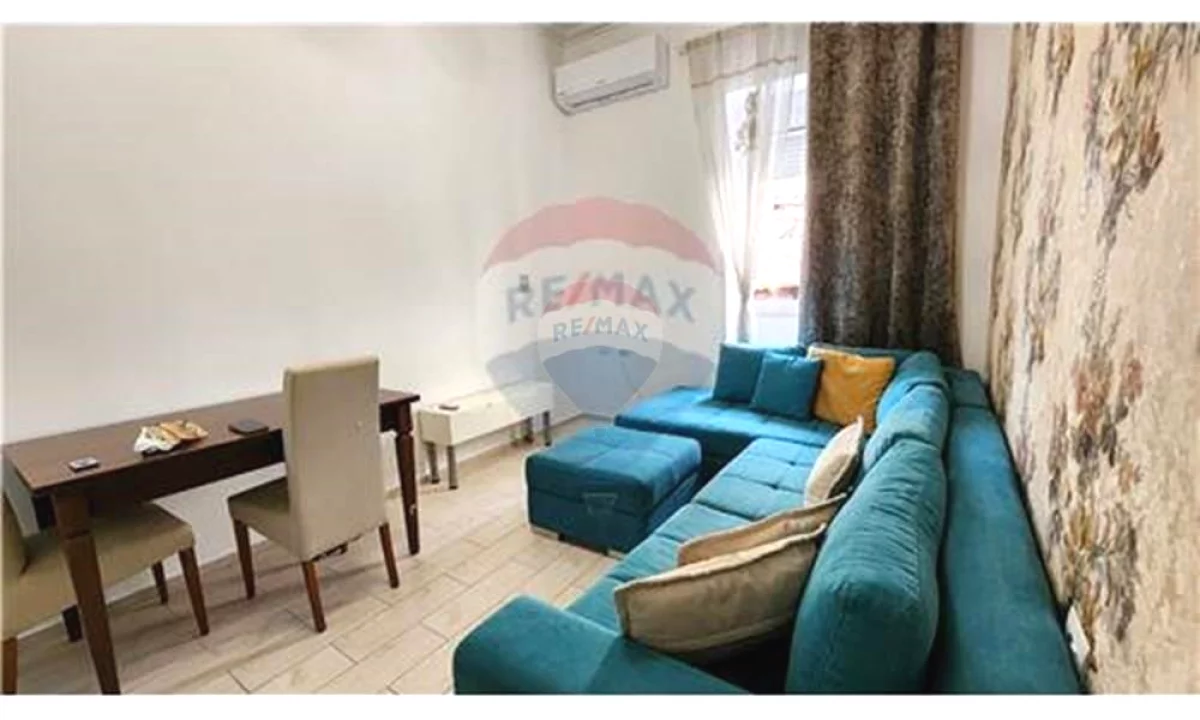 Shtepi me qera Apartament ne Tirane, 1+1, Mobilimi E mobiluar, Pagesa 600  Euro.