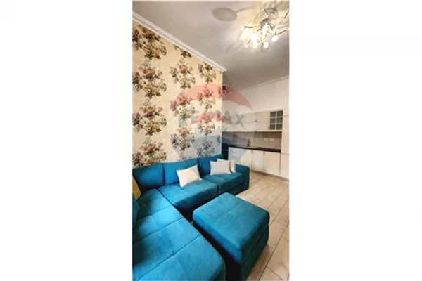 Shtepi me qera Apartament ne Tirane, 1+1, Mobilimi E mobiluar, Pagesa 600  Euro.