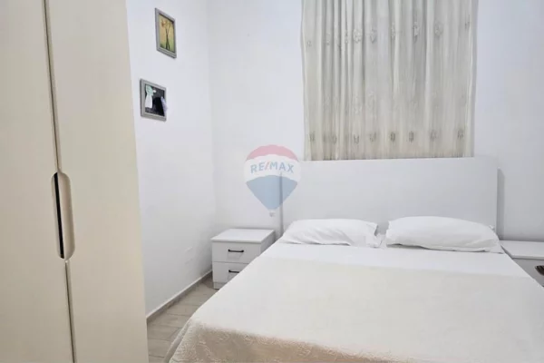 Shtepi me qera Apartament ne Tirane, 1+1, Mobilimi E mobiluar, Pagesa 600  Euro.