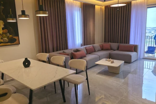 Shtepi me qera Apartament ne Tirane, 3+1, Mobilimi E mobiluar, Pagesa 3,000  Euro.