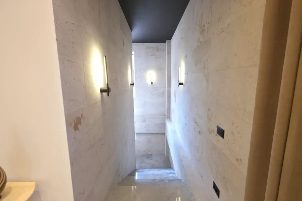 Shtepi me qera Apartament ne Tirane, 3+1, Mobilimi E mobiluar, Pagesa 3,000  Euro.