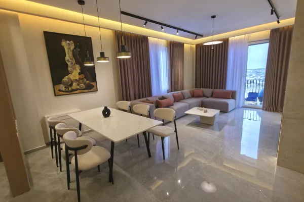 Shtepi me qera Apartament ne Tirane, 3+1, Mobilimi E mobiluar, Pagesa 3,000  Euro.