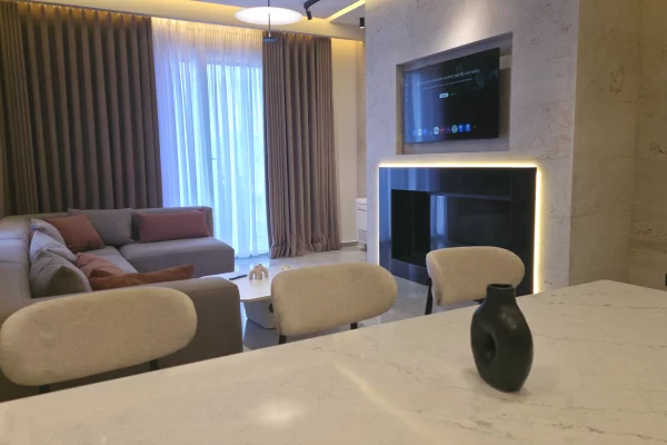 Shtepi me qera Apartament ne Tirane, 3+1, Mobilimi E mobiluar, Pagesa 3,000  Euro.