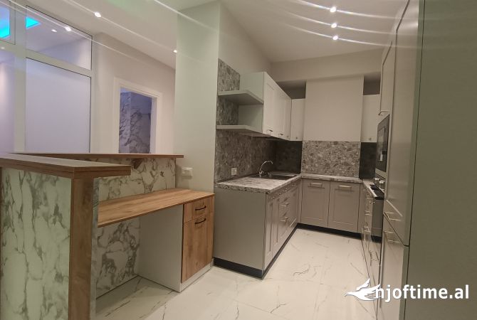 Ambient me qira per zyra prane qendres 