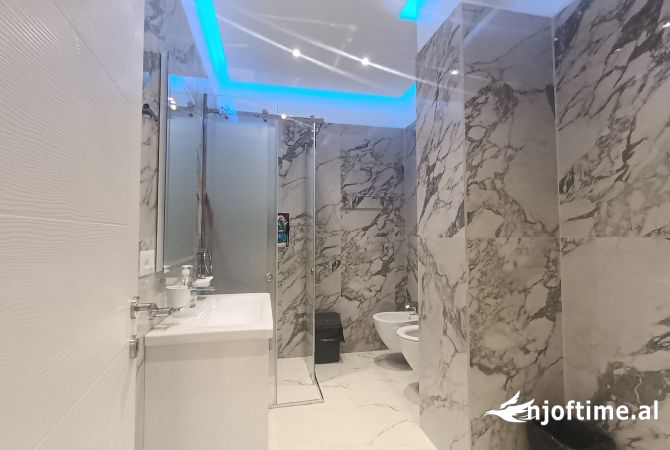 Ambient me qira per zyra prane qendres 