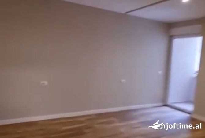 Apartament 3+1+2 per Zyre me Qira ne Rrugen e Elbasanit, prane Ambasades Amerikane