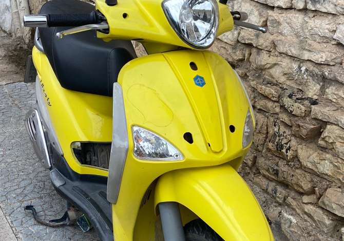 Moto e Scooter in vendita a Santa Quaranta - 1,100 Euro