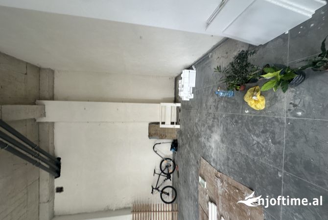 Ambjen biznesi per qira