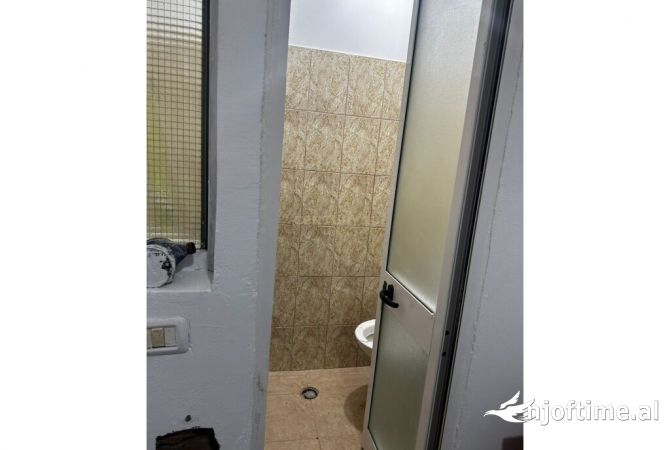 Zyre me qira prane Gjykates se Tiranes 300EURO