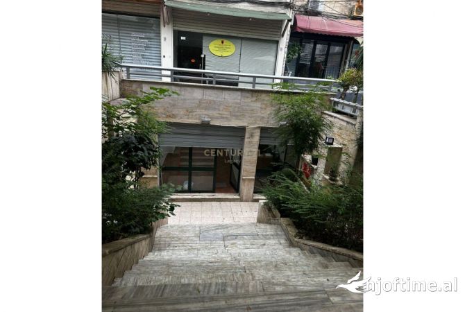 Zyrë me qira pranë Gjykatës së Tiranës 300EURO