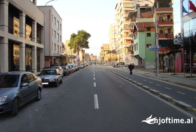 PRANE RRUGES SE BARRIKADAVE, JAPIM NJESI ME QIRA 600 euro