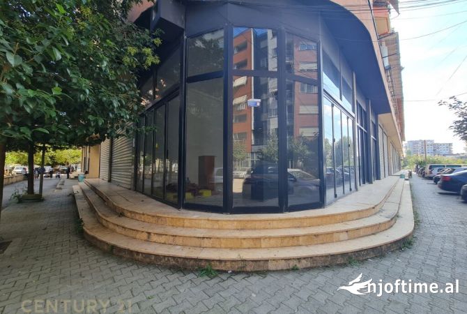Business Property in Sale 3+1 in Tirana - 155,000 Euro