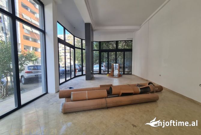 Business Property in Sale 3+1 in Tirana - 155,000 Euro