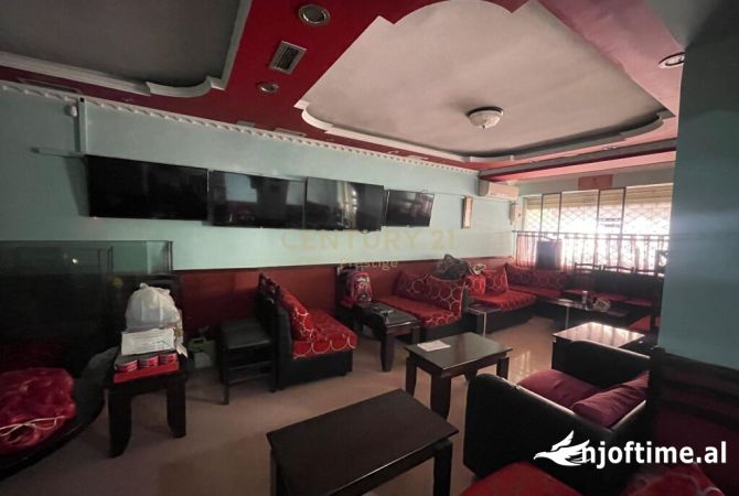 Ambiente Commerciale in Affitto 2+1 a Tirana - 1,000 Euro