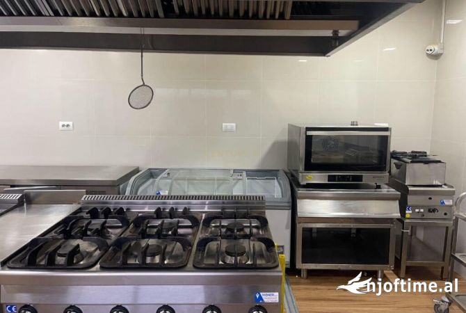 Ambiente Commerciale in Vendita 2+1 a Alessio - 550,000 Euro