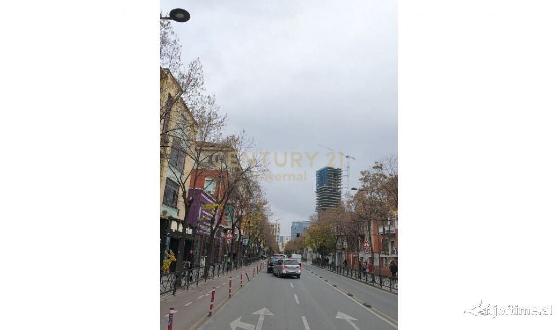 Jepet me Qera Dyqan tek Rruga e Durresit 4,100 euro