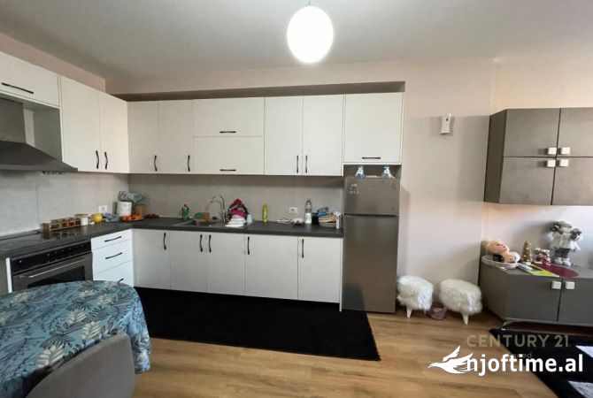 Shtepi ne shitje Apartament ne Tirane, 1+1, Mobilimi E mobiluar, Pagesa 120,000  Euro.