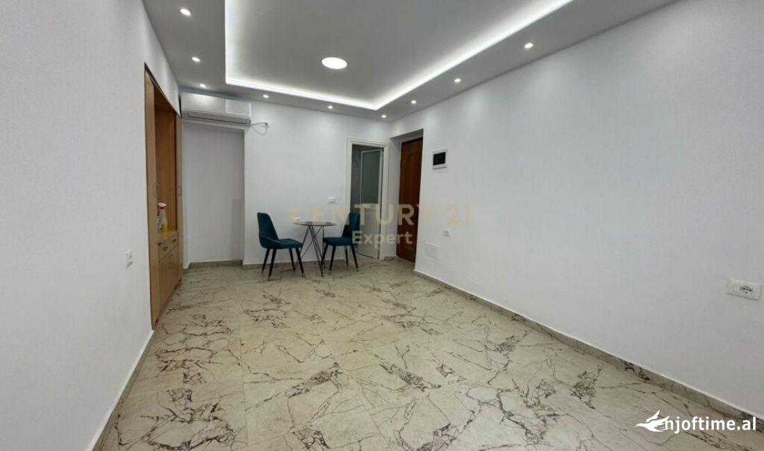 Shesim ambjen komercial ne prane market Joenes 150,000 euro