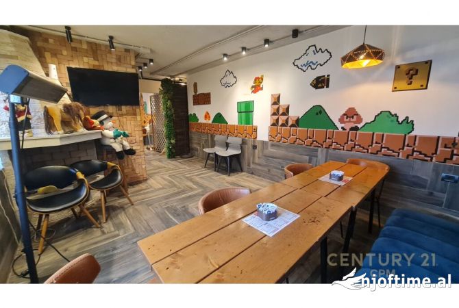 Ambiente Commerciale in Vendita 2+1 a Tirana - 50,000 Euro